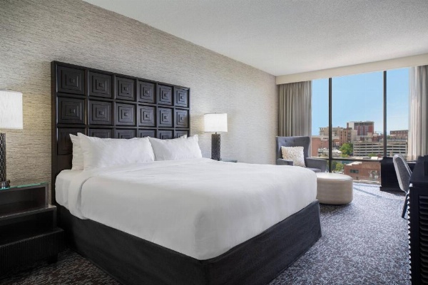 Renaissance Asheville Downtown Hotel image 19