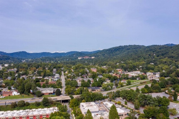 Renaissance Asheville Downtown Hotel image 23